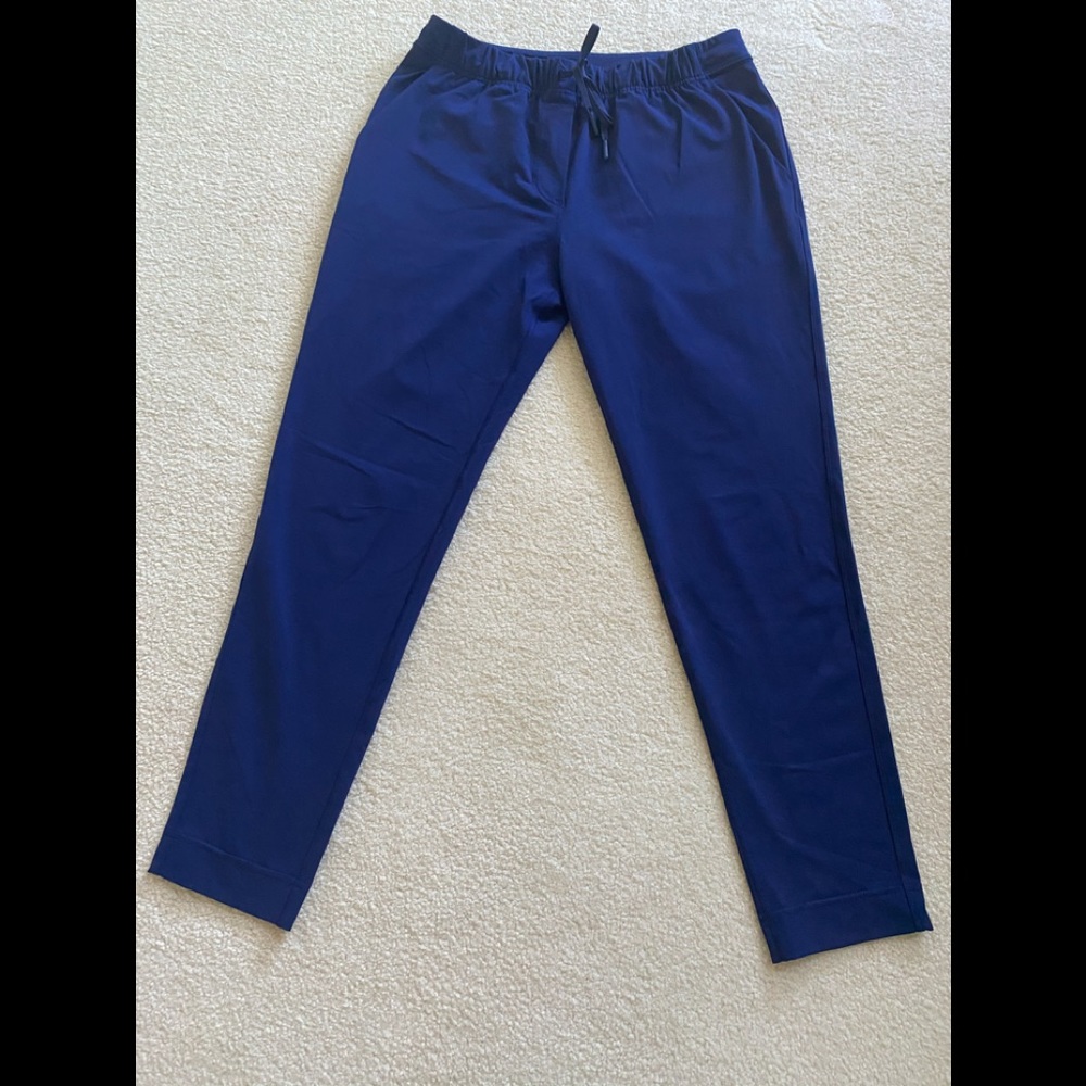 Women’s lululemon jet crop slim size 4.